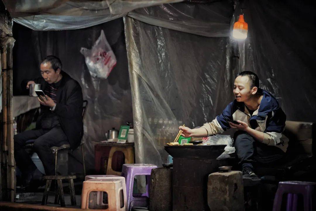 必备科技“镇雄关春天凑一桌怎么开挂”的确是有挂