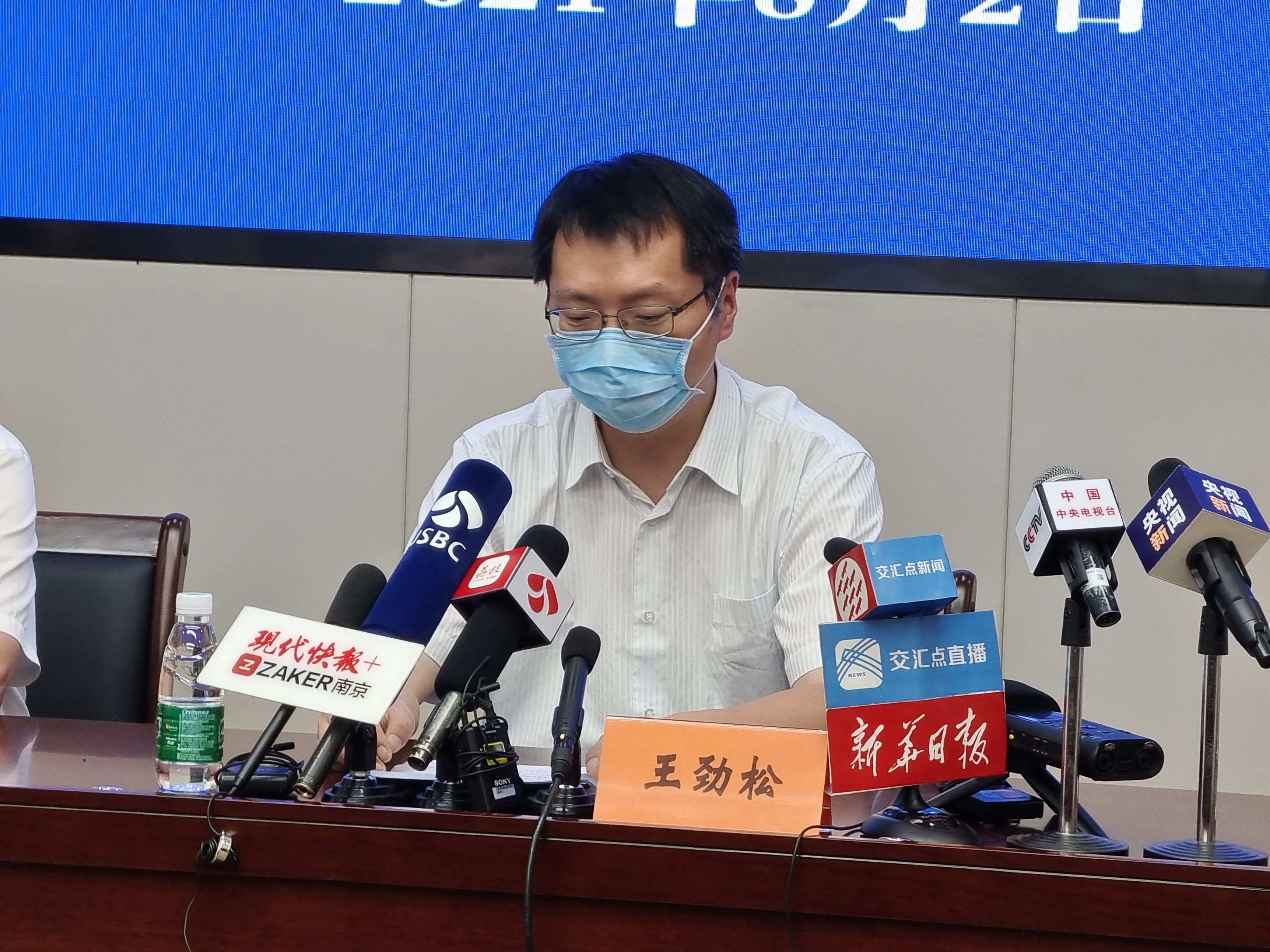 【全国中高风险地区降至个位数/全国中高风险地区降至个位数的原因】