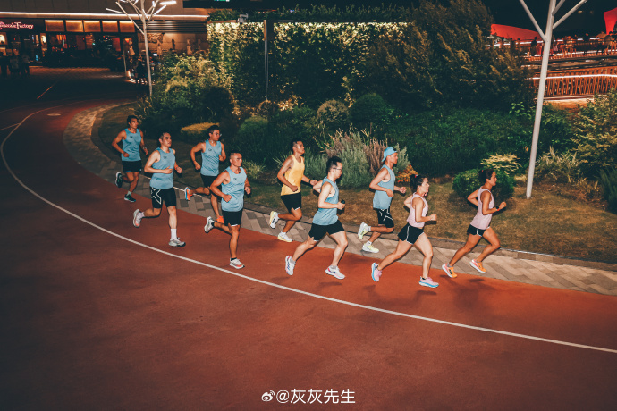 我来教大家“常来跑得快透视挂”(确实是有挂)